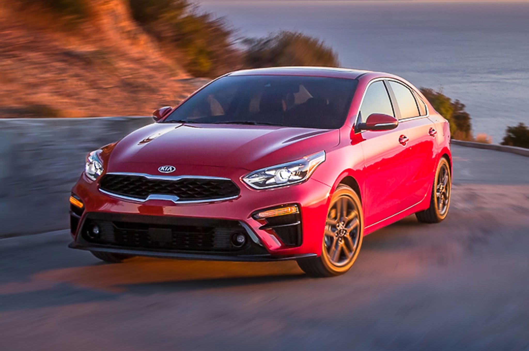 NEW Lease 2022 Kia Forte at AutoLux Sales and Leasing
