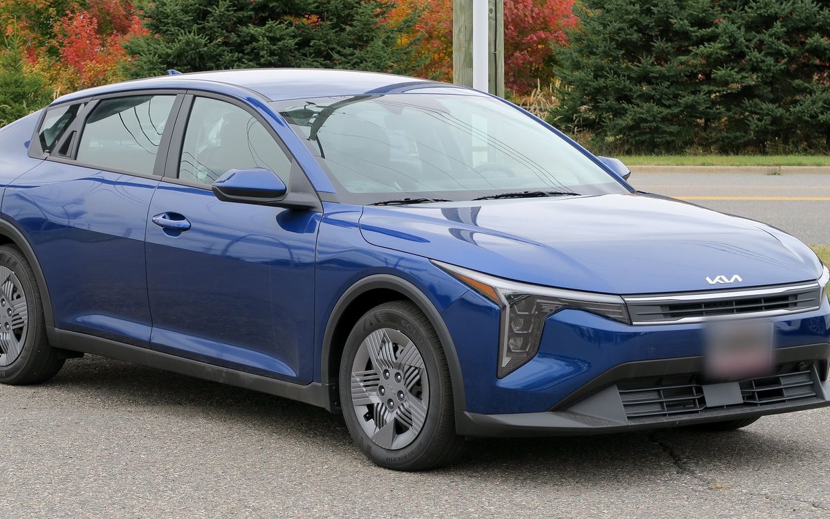 2026 Kia K4 LXS